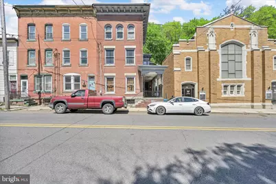914 W Market Street, Pottsville, PA 17901 - Photo 1
