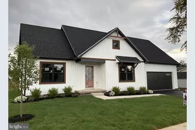621 Spring Ave, Hanover, PA 17331 - Photo 1