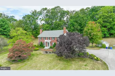 189 Tuscarora Drive, York, PA 17403 - Photo 1