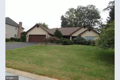 889 Heritage Hills Drive, York, PA 17402 - Photo 1