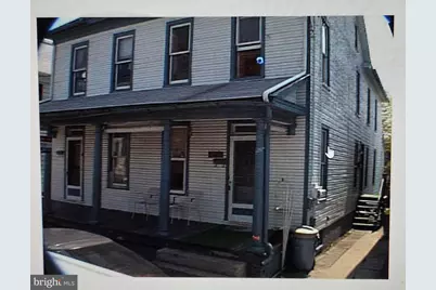 226 E Poplar Street, Hanover, PA 17331 - Photo 1