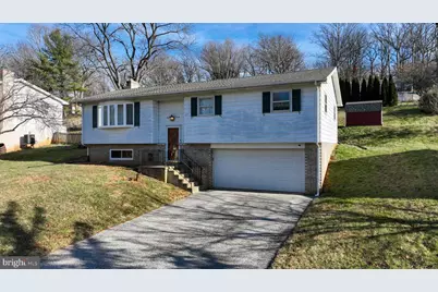 378 Allegheny Drive, York, PA 17402 - Photo 1