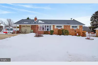 18 Woodland Drive, York, PA 17407 - Photo 1
