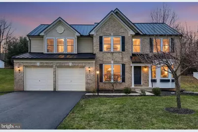 735 Clydesdale Drive, York, PA 17402 - Photo 1