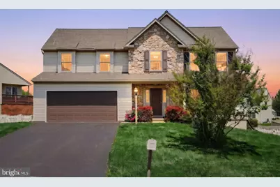 315 Lynne Drive, Mount Wolf, PA 17347 - Photo 1