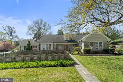 100 Edgewood Drive, York, PA 17403 - Photo 1