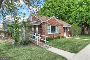 403 E Maple St, Dallastown, PA 17313 - Photo 3