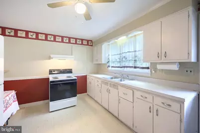 403 E Maple Street, Dallastown, PA 17313 - Photo 11