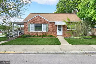 403 E Maple Street, Dallastown, PA 17313 - Photo 1