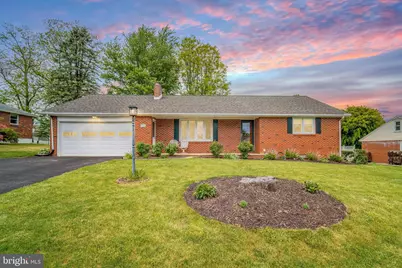 119 E Clearview Drive, Shrewsbury, PA 17361 - Photo 1