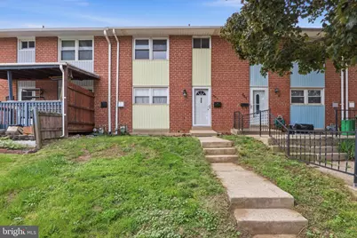 863 E Kings Court, York, PA 17403 - Photo 1