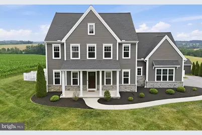 318 W Forrest Avenue, Glen Rock, PA 17327 - Photo 1