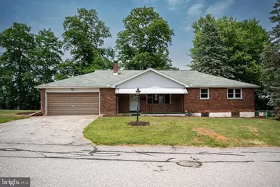 117 E Clearview Drive, Shrewsbury, PA 17361 - Photo 1