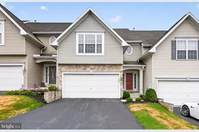 2394 E Slater Hill Lane E #12, York, PA 17406 - Photo 1