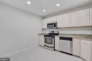 33 Seton Hall Dr, Newark, NJ 07103 - Photo 7