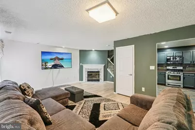 21 Cottonwood St #21, Jersey City, NJ 07305 - Photo 3