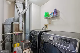 21 Cottonwood St, Jersey City, NJ 07305 - Photo 9