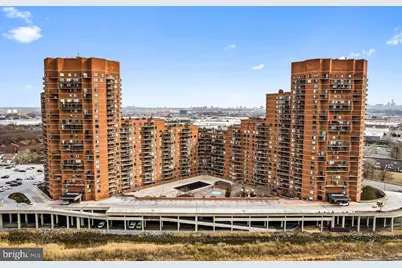 2138 Harmon Cove Tower #2138, Secaucus, NJ 07094 - Photo 3