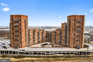 2138 Harmon Cove Tower, Secaucus, NJ 07094 - Photo 3