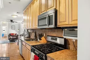207 Ogden, Jersey City, NJ 07307 - Photo 7