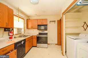 201 Hancock St, Lambertville, NJ 08530 - Photo 11