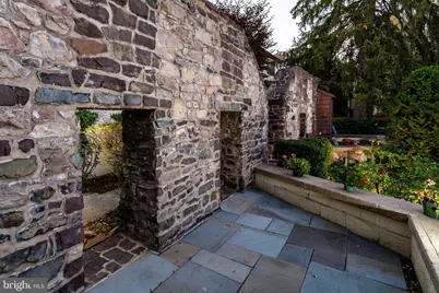 27 Lambert La, Lambertville, NJ 08530 - Photo 9