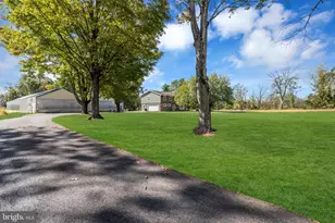 70 Mackenzie Rd, Hampton, NJ 08827 - Photo 3