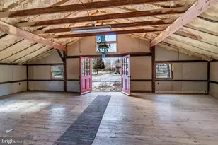 25 Risler St, Stockton, NJ 08559 - Photo 9