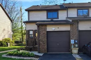 8 Chelsea Cir, Flemington, NJ 08822 - Photo 1