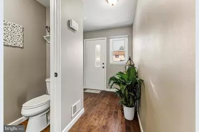 8 Chelsea Circle, Flemington, NJ 08822 - Photo 3