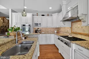 411 Sergeant Dr, Lambertville, NJ 08530 - Photo 19