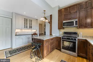 68 W Main St, Clinton, NJ 08809 - Photo 17