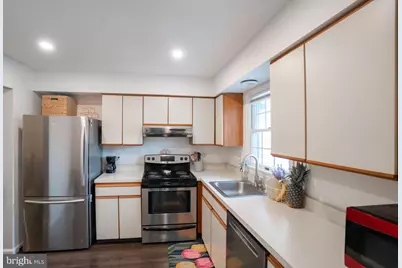 330 Phoebe Court, Three Bridges, NJ 08887 - Photo 11