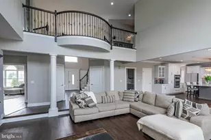 8 Kren Dr, Ringoes, NJ 08551 - Photo 19