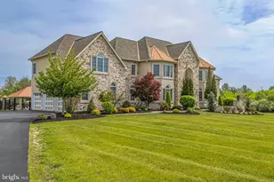 8 Kren Dr, Ringoes, NJ 08551 - Photo 3