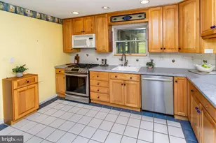 19 Floral Rd, Flemington, NJ 08822 - Photo 7