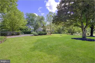 7 Horseshoe Rd, Whitehouse Station, NJ 08889 - Photo 3
