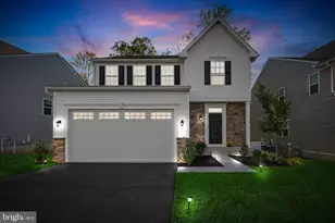58 Oakwood Blvd, Hampton, NJ 08827 - Photo 1