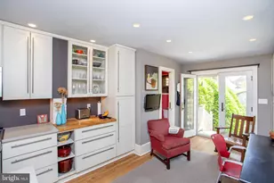 55 Elm St, Lambertville, NJ 08530 - Photo 15