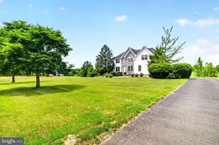 32 Ferris Wheel Dr, Lambertville, NJ 08530 - Photo 5