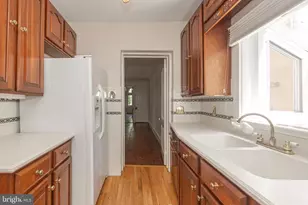 35 Perry St, Lambertville, NJ 08530 - Photo 13