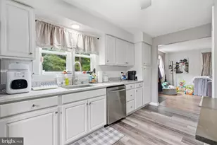 20 Poplar Rd, Ringoes, NJ 08551 - Photo 9