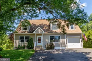 117 Circle Dr S, Lambertville, NJ 08530 - Photo 1