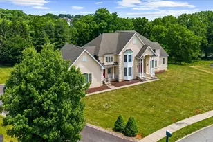 12 Manchur Ct, Flemington, NJ 08822 - Photo 3