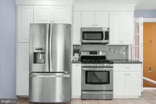 9 Mills Ct, Flemington, NJ 08822 - Photo 11