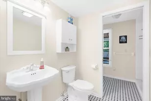 9 Mills Ct, Flemington, NJ 08822 - Photo 17