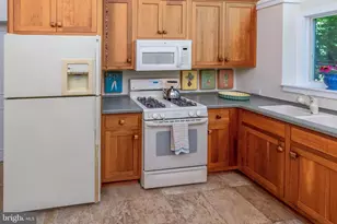 21 Old River Rd, Lambertville, NJ 08530 - Photo 37