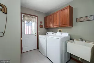 17 Shy Creek Rd, Franklin Township, NJ 08867 - Photo 19