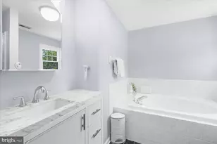 9 Mills Ct, Flemington, NJ 08822 - Photo 29