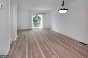 903 Wetherburn Ct, Flemington, NJ 08822 - Photo 5